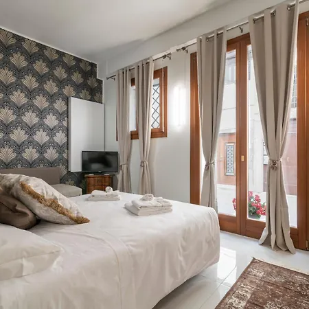 Grifoni Boutique Hotel Venice Exterior photo